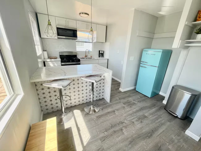 2325 Comstock St San Diego, CA 92111 photo 2