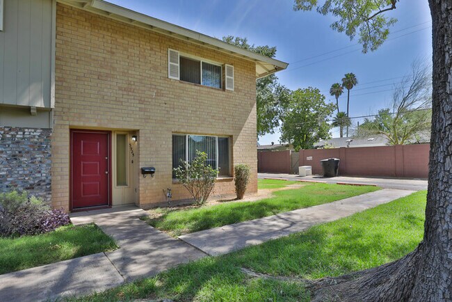3925 S Mill Ave photo 4