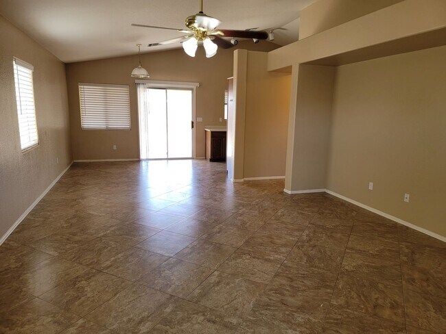 9250 W Brown St Peoria, AZ 85345 photo 2