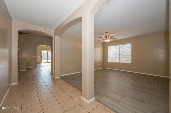 1843 E Ebony Pl photo 4
