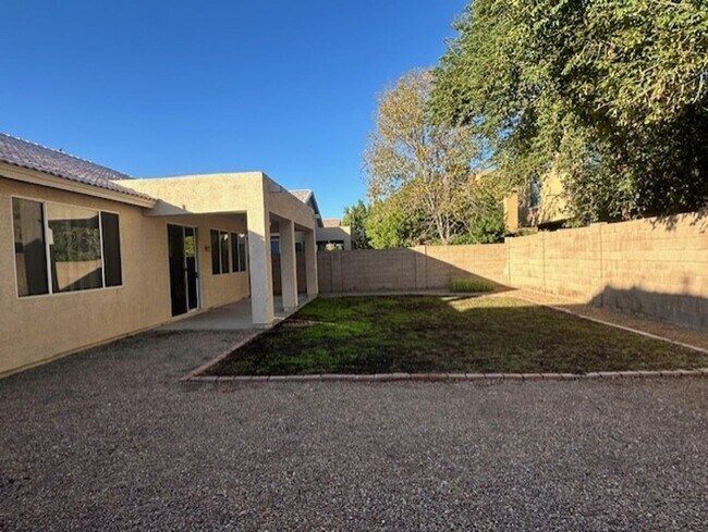 9558 E Keats Cir Mesa, AZ 85209 photo 3