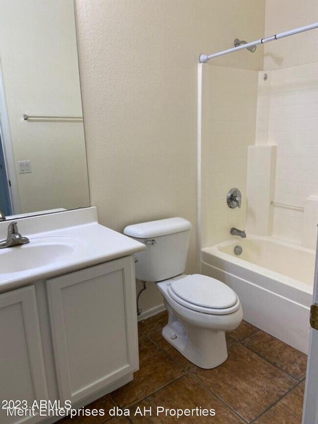 9323 W Berkeley Rd Phoenix, AZ 85037 photo 5