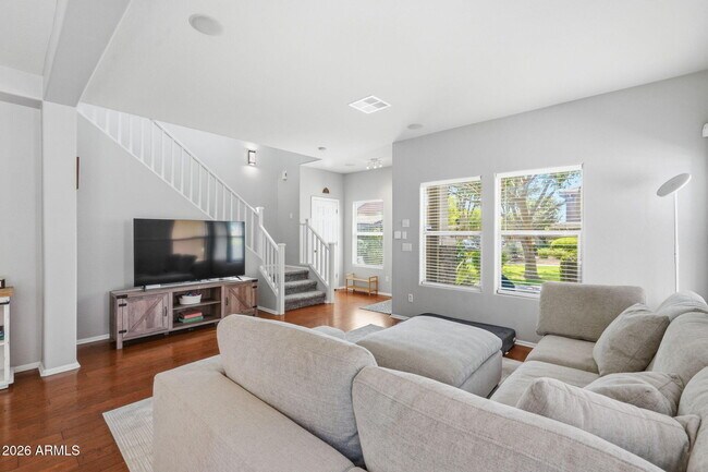 1072 S Cheshire Ln Gilbert, AZ 85296 photo 4