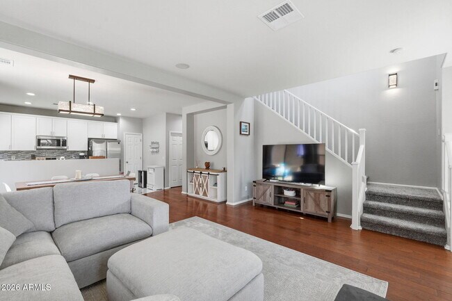 1072 S Cheshire Ln Gilbert, AZ 85296 photo 5