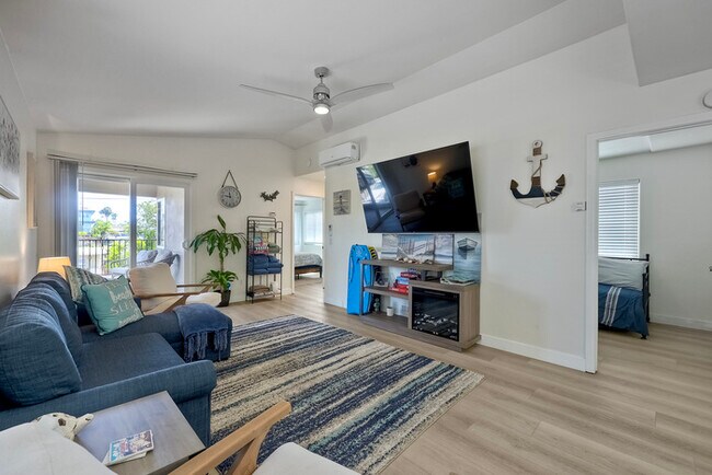 1128 Tait St Oceanside, CA 92054 photo 2
