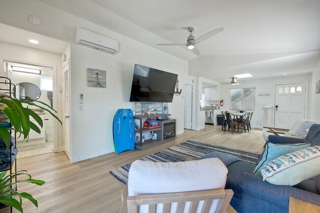 1128 Tait St Oceanside, CA 92054 photo 3