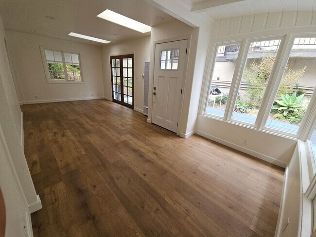 3967 Eagle St San Diego, CA 92103 photo 3