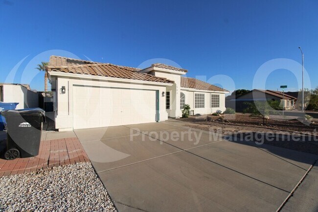 503 N St Claire Mesa, AZ 85207 photo 2