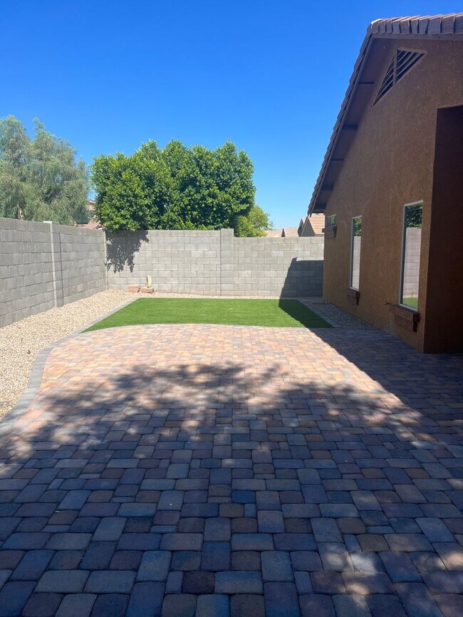 17856 W Ventura St Surprise, AZ 85388 photo 4