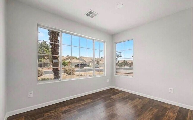 7727 W Eugie Ave Peoria, AZ 85381 photo 5