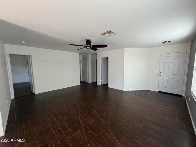 13825 W Ironwood St photo 2