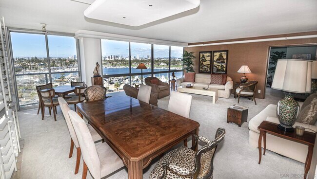 1750 Avenida del Mundo Coronado, CA 92118 photo 3