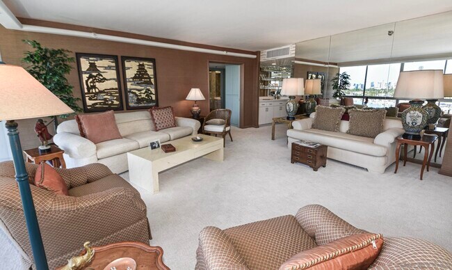 1750 Avenida del Mundo Coronado, CA 92118 photo 5