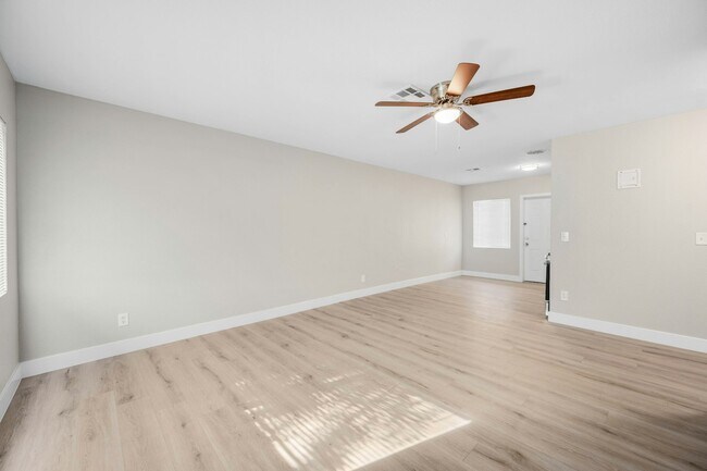 3836 N 15th Ave Phoenix, AZ 85015 photo 3