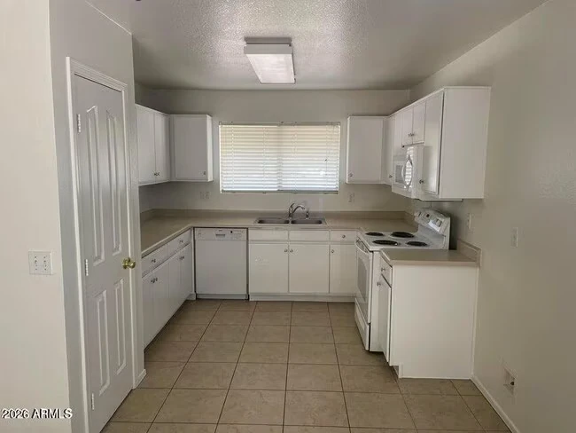 6152 S Sharon Ct Chandler, AZ 85249 photo 5