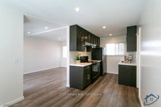 2120 Sahara Way Santa Clara, CA 95050 photo 3