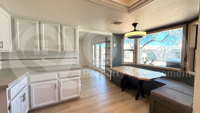 6240 E Kelton Ln Scottsdale, AZ 85254 photo 5