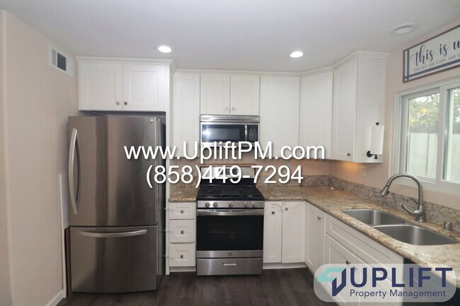 2041 Sweetwater Rd Spring Valley, CA 91977 photo 2
