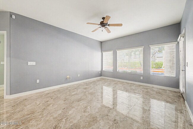 5450 E Deer Valley Dr Phoenix, AZ 85054 photo 4