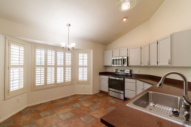 1968 E Golden Ct Chandler, AZ 85225 photo 5