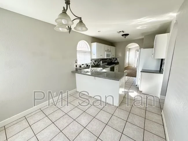 2530 E Jasper Dr Gilbert, AZ 85296 photo 4