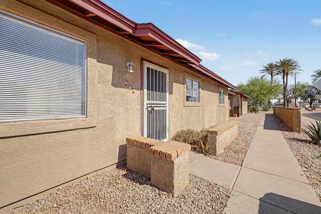 2605 E Lemon St Tempe, AZ 85288 photo 3