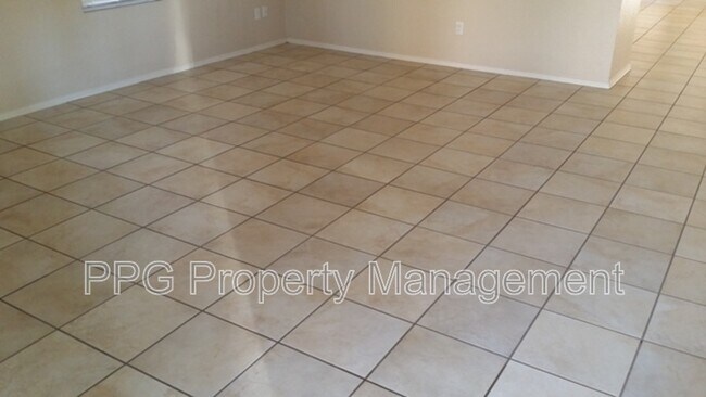 9441 W Jamestown Rd Phoenix, AZ 85037 photo 2