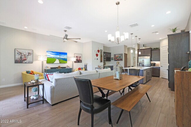 18233 N 66th Way Phoenix, AZ 85054 photo 5