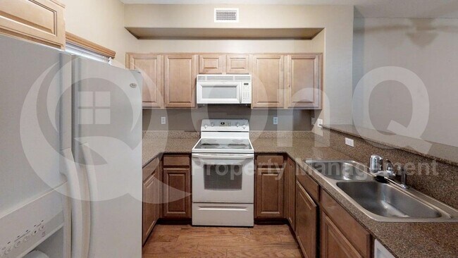 165 W Tremaine Ct Gilbert, AZ 85233 photo 2
