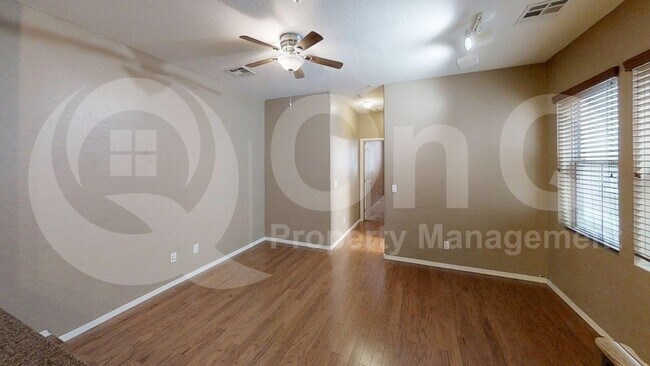 165 W Tremaine Ct Gilbert, AZ 85233 photo 4