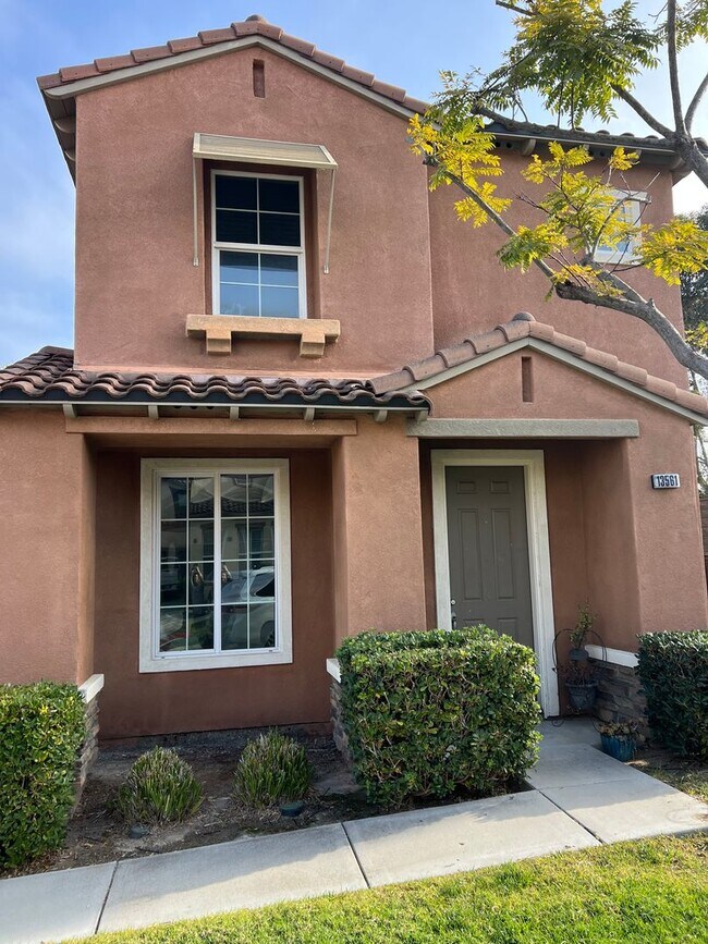 13561 Lavender Way San Diego, CA 92130 photo 3
