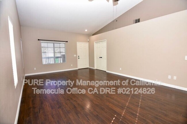 39588 Bainbridge Cir Murrieta, CA 92563 photo 3