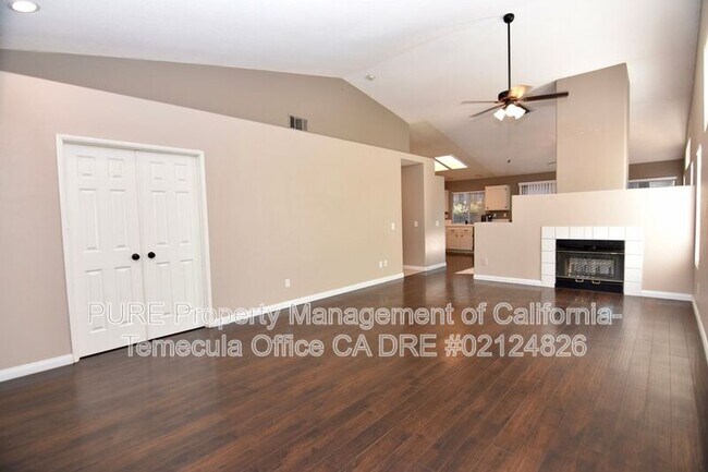 39588 Bainbridge Cir Murrieta, CA 92563 photo 4