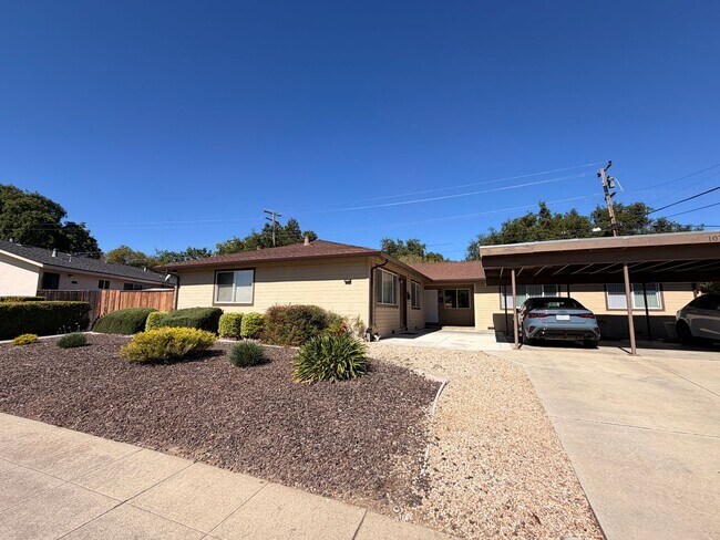 10121 Craft Dr Cupertino, CA 95014 photo 3