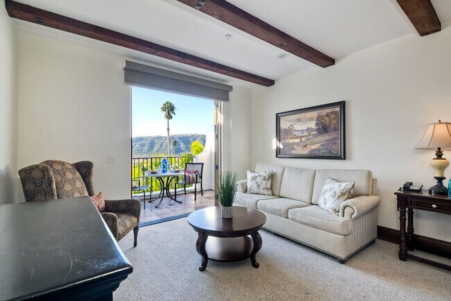 7323 Estrella De Mar Rd Carlsbad, CA 92009 photo 4