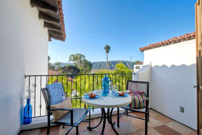7323 Estrella De Mar Rd Carlsbad, CA 92009 photo 3