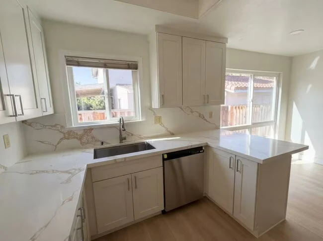 1415 Almanor Ct San Jose, CA 95132 photo 2