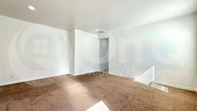 27355 N Silverado Ranch Rd Peoria, AZ 85383 photo 2