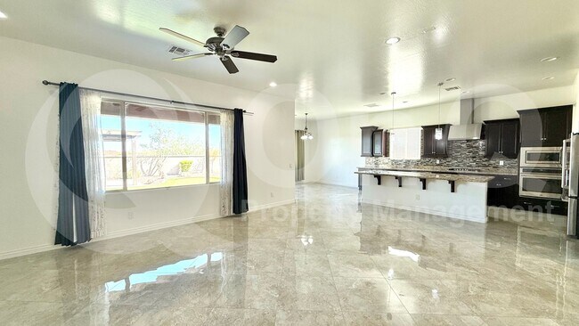 27355 N Silverado Ranch Rd Peoria, AZ 85383 photo 4