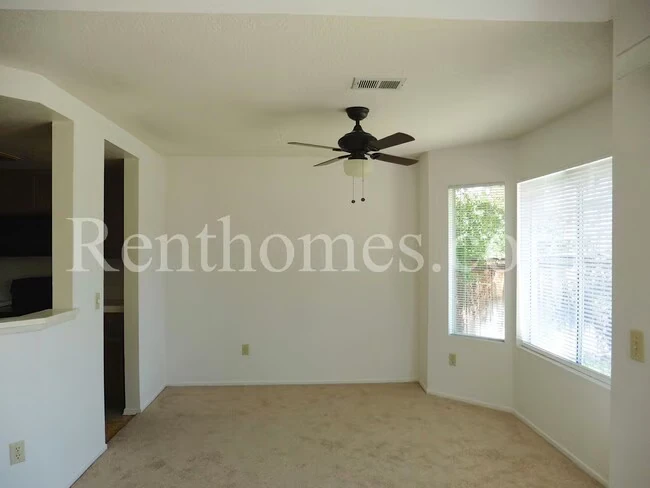 10669 Glendover Ln San Diego, CA 92126 photo 4