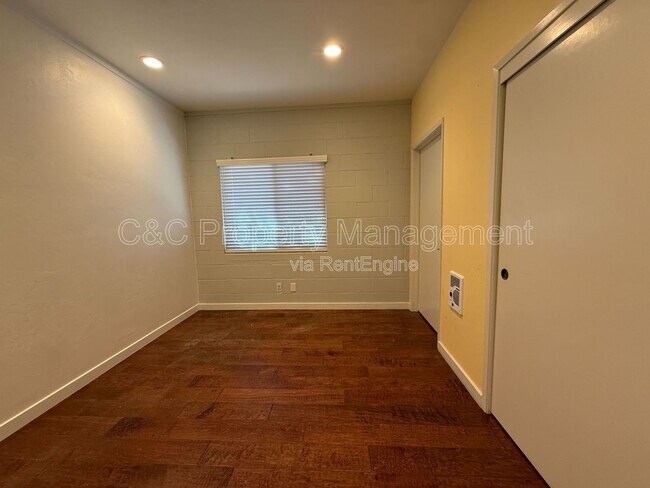 617 Water St photo 4
