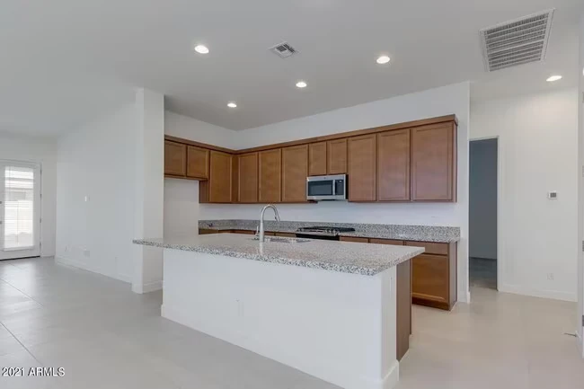 458 W Golden Aspen Dr Queen Creek, AZ 85140 photo 4