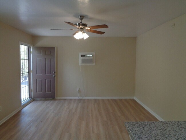 1411 N 33rd St Phoenix, AZ 85008 photo 4