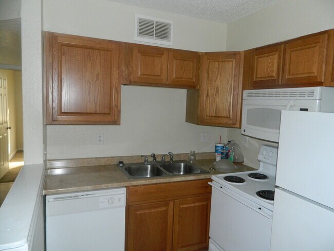 125 S 95th St Mesa, AZ 85208 photo 4