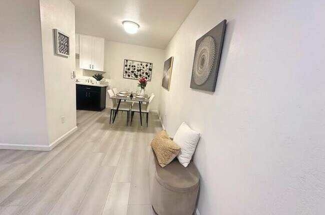 1730 Halford Ave Santa Clara, CA 95051 photo 2