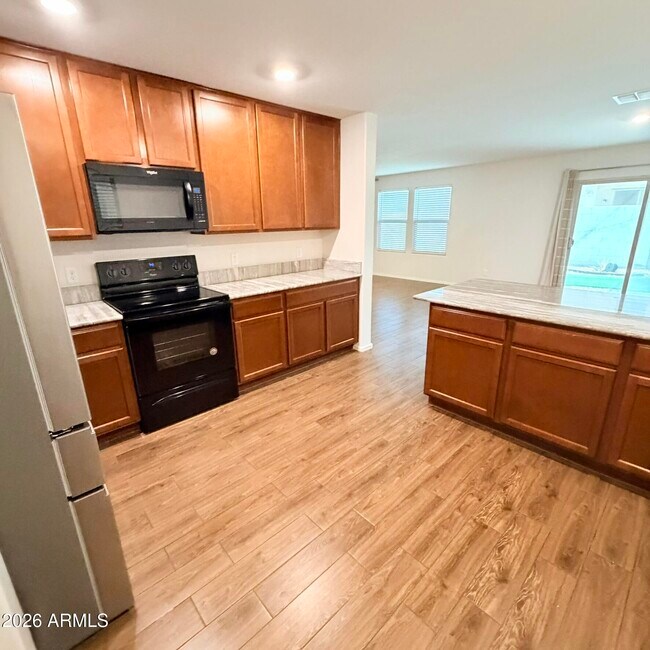 18293 N Clarence Ln Maricopa, AZ 85138 photo 4