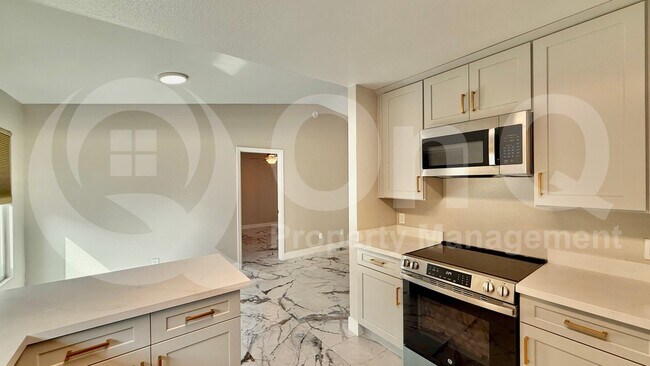 1510 E Taro Ln Phoenix, AZ 85024 photo 5