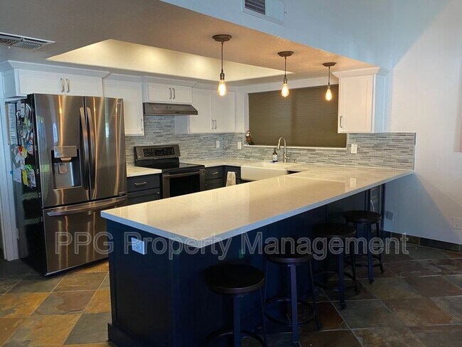 2402 W Redfield Rd Phoenix, AZ 85023 photo 2