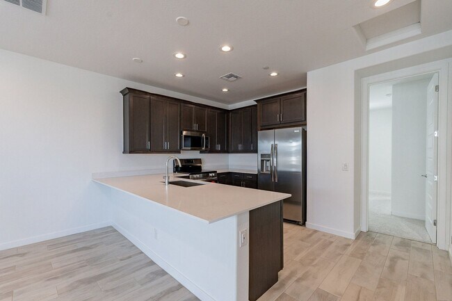 4042 E Amoroso Dr Gilbert, AZ 85296 photo 4