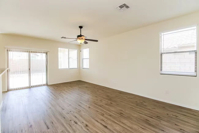 3059 E Merlot St Gilbert, AZ 85298 photo 3